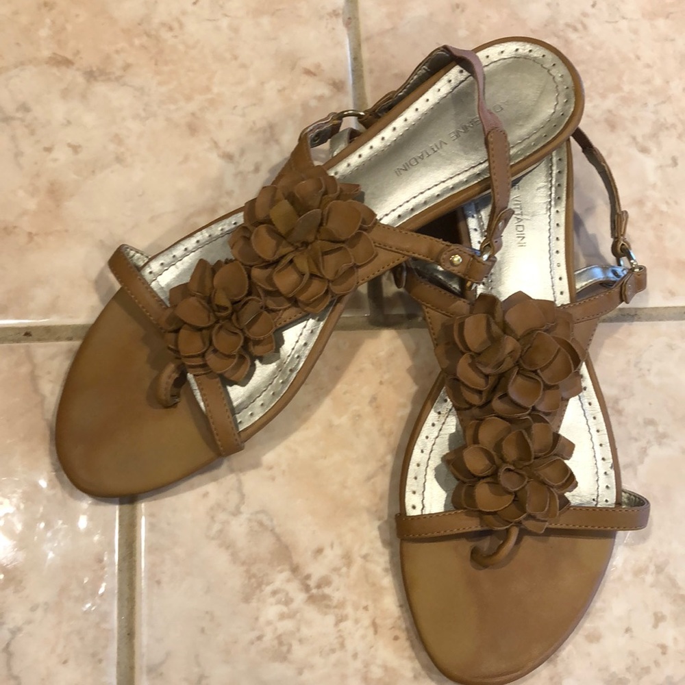 Adrienne Vitadini sandals tan